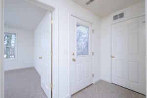 5 rear entry master bed sm