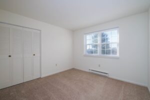 360 #6 manor 2 bed up