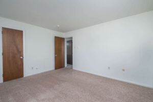 360 #6 manor 2 bed up