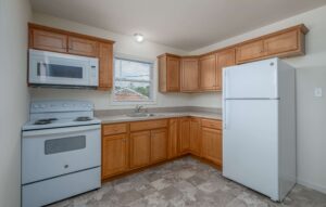 411 Manor Apt B Efficiency