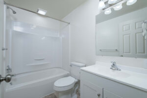 411 Manor Apt B Efficiency