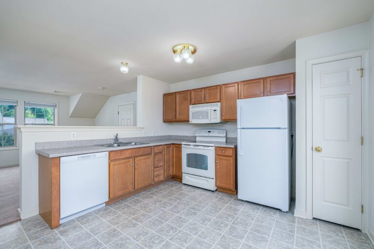 1 bed 3rd fl 443 talon -1