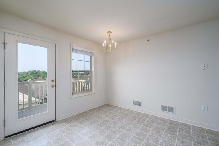 1 bed 3rd fl 443 talon -2