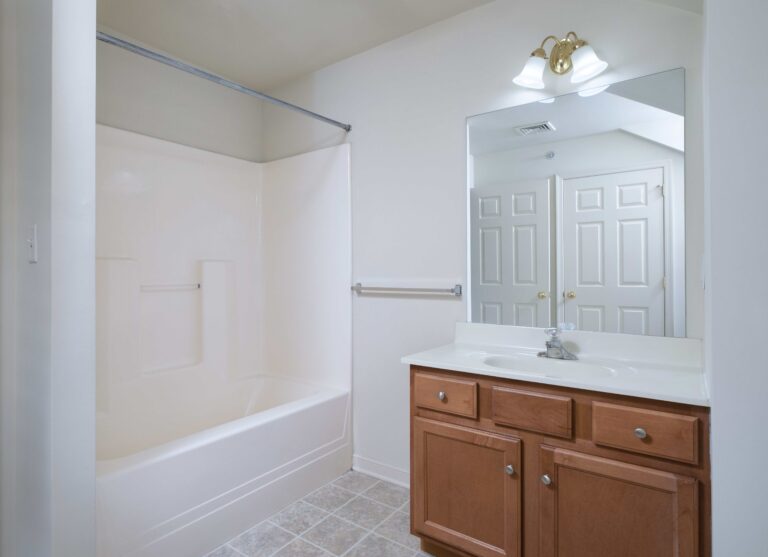 1 bed 3rd fl 443 talon -6
