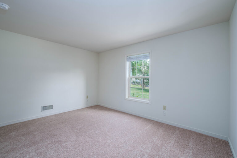 1 bed large private entry 316 clapton 8-13-24-5