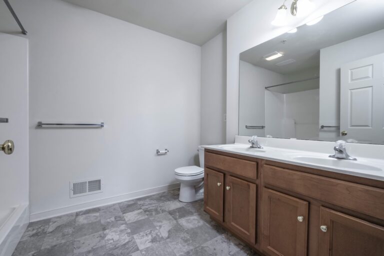 10 master bath sm